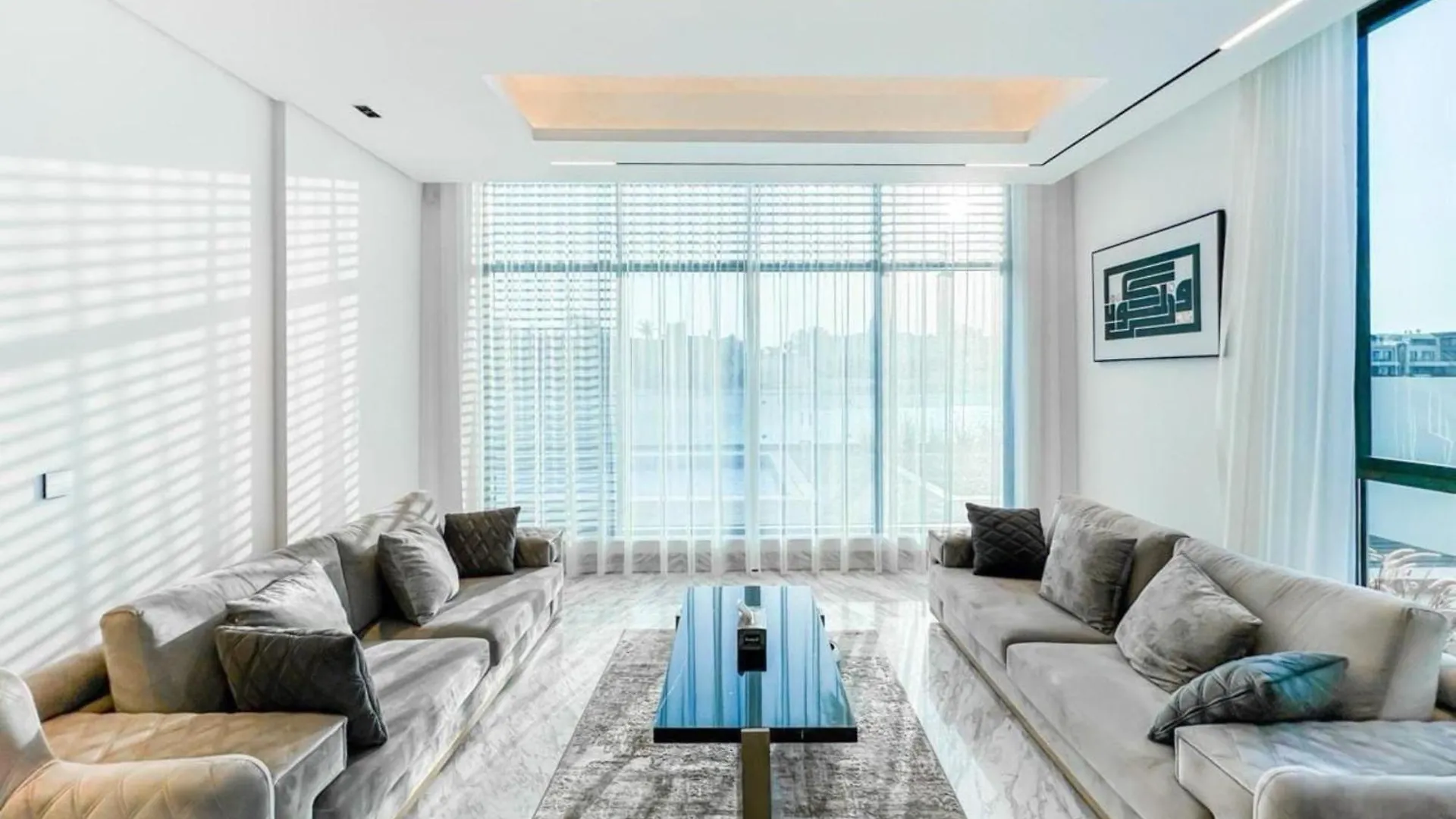 World Class Luxurious 8 Bdr - Villa In Palm Jumeriah Dubaj