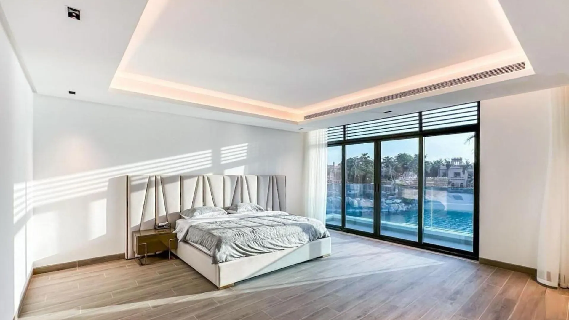 World Class Luxurious 8 Bdr - Villa In Palm Jumeriah Dubaj