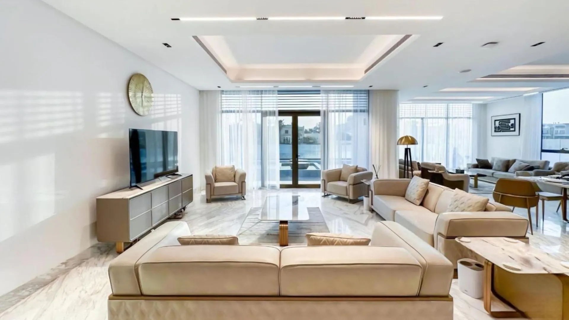 World Class Luxurious 8 Bdr - Villa In Palm Jumeriah Dubaj