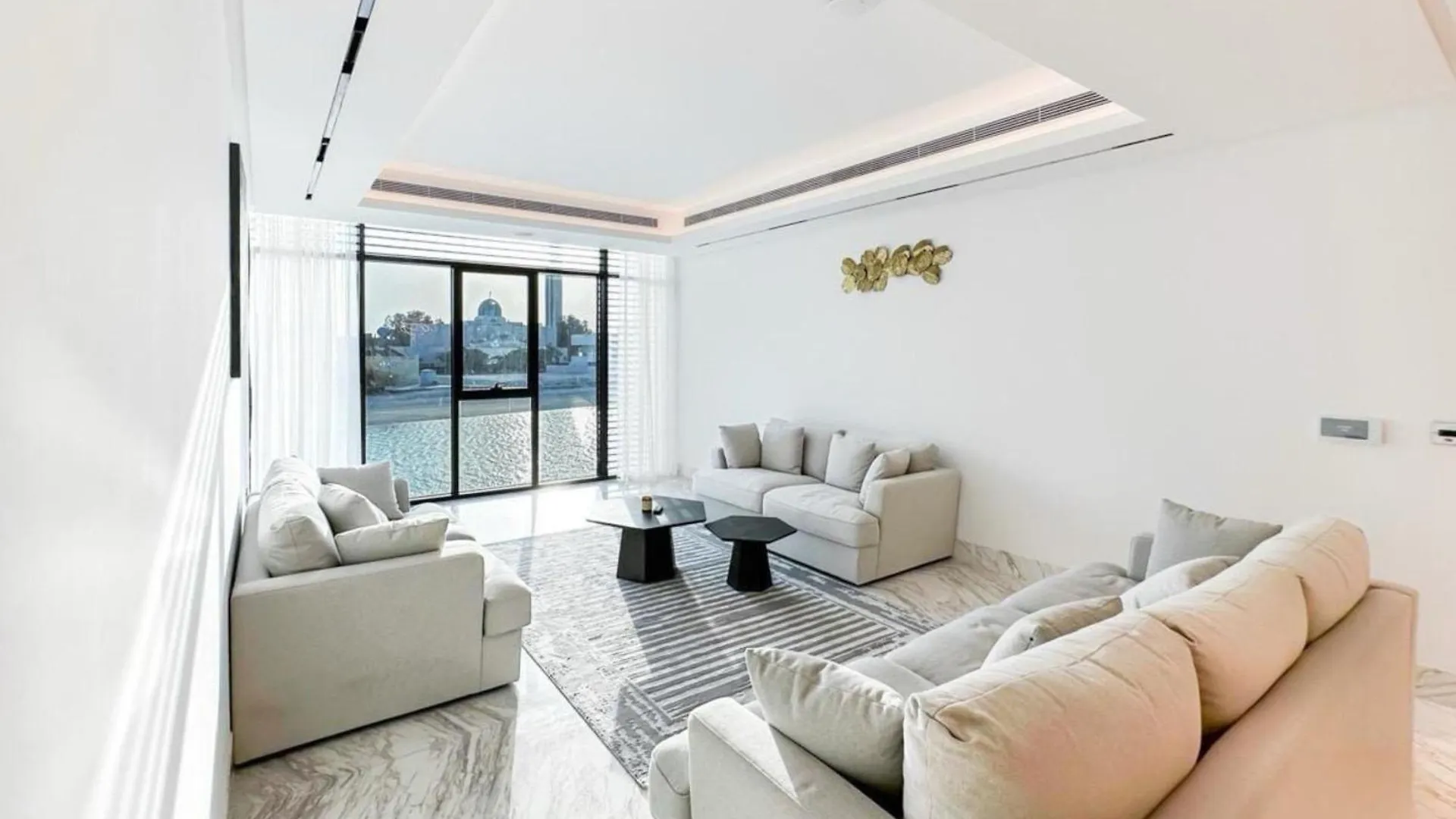 World Class Luxurious 8 Bdr - Villa In Palm Jumeriah Dubaj